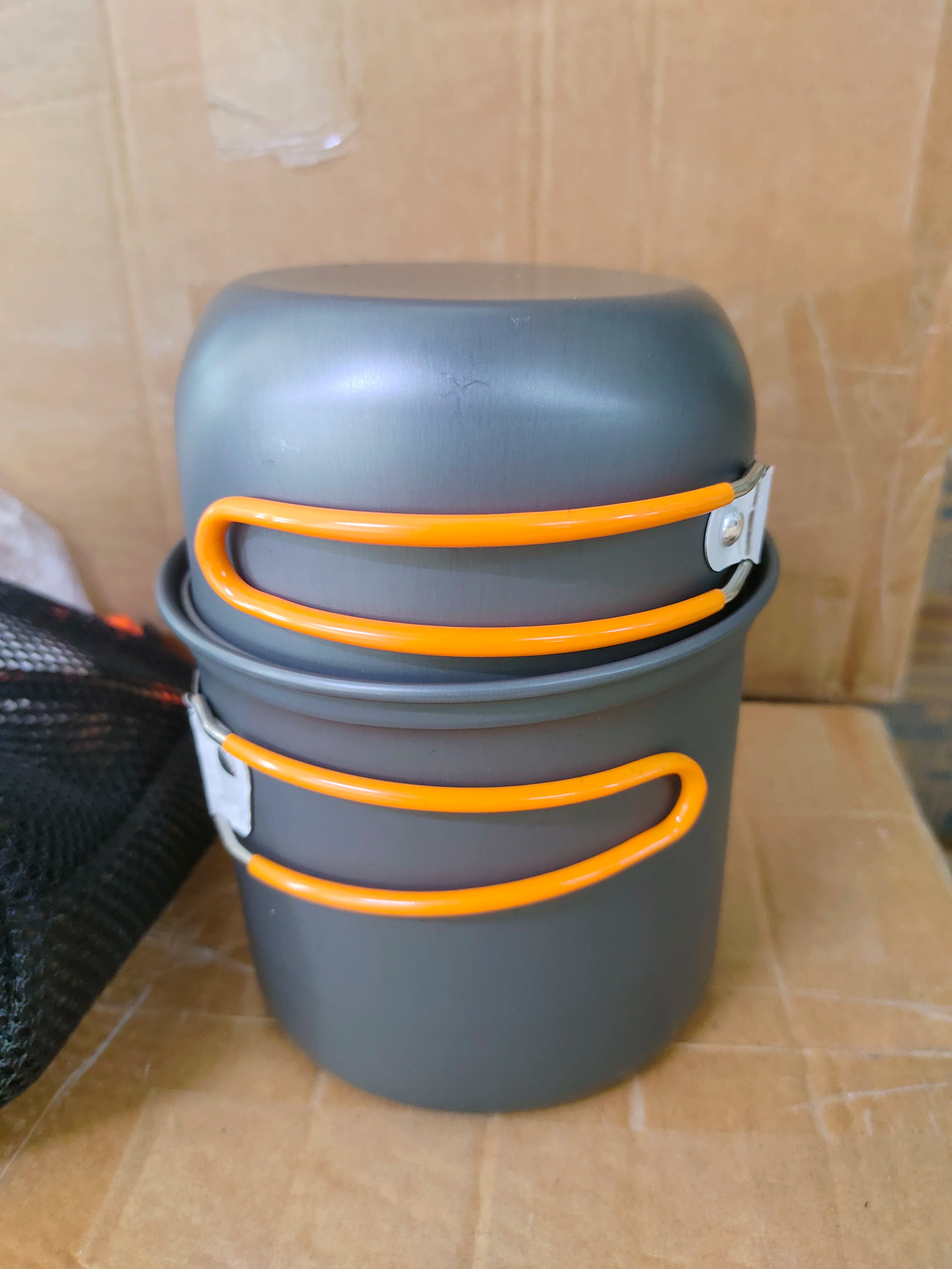 Outdoor camping pot set, made of hard aluminum alloy material, portable, 1-2 person picnic folding stove cookware set